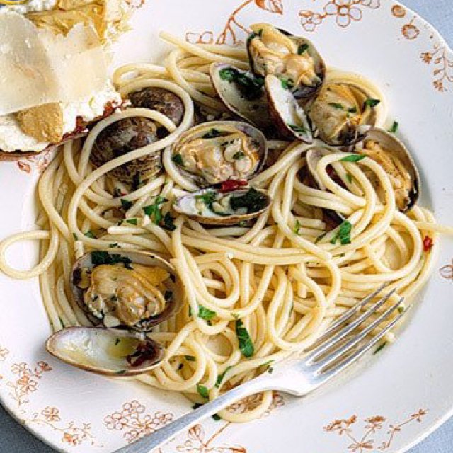 Spaghetti with Clams – created on the CHEF CHEF app for iOS