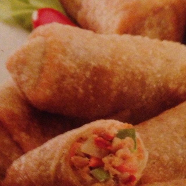 Kung Pao Chicken Mini Egg Roll