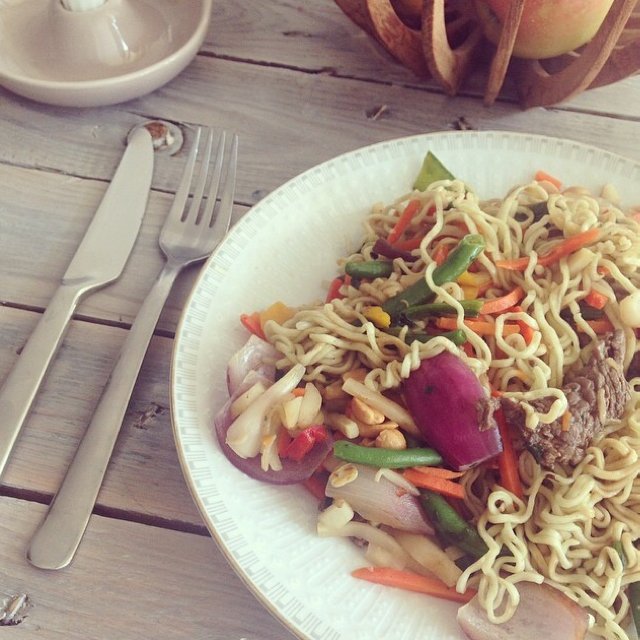 Wok m. marineret oksekød – created on the CHEF CHEF app for iOS