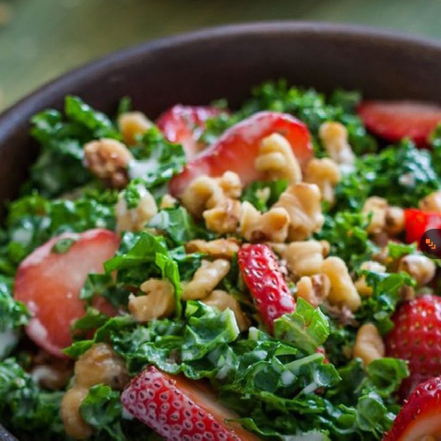 Strawberry & Walnut Kale Salad – created on the CHEF CHEF app for iOS