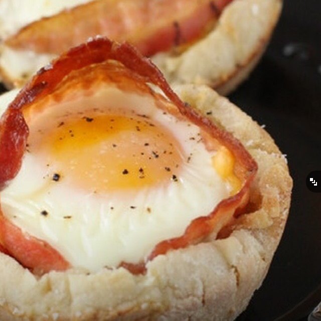 Bacon, Cheese, & Egg Muffin â€“Â created on the CHEF CHEF app for iOS