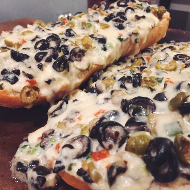 Olive Cheese Bread – created on the CHEF CHEF app for iOS