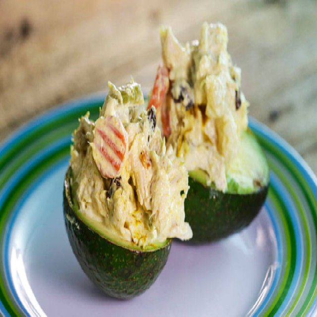 Chicken-stuffed avocado – created on the CHEF CHEF app for iOS