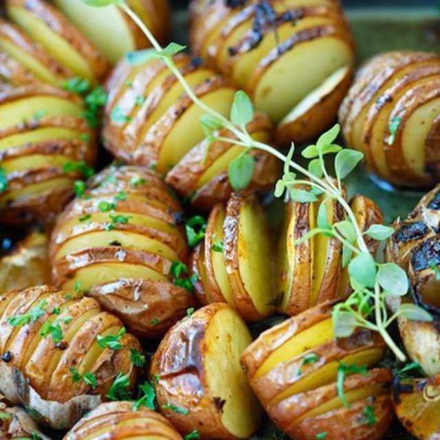 Картофель с чесноком – created on the CHEF CHEF app for iOS