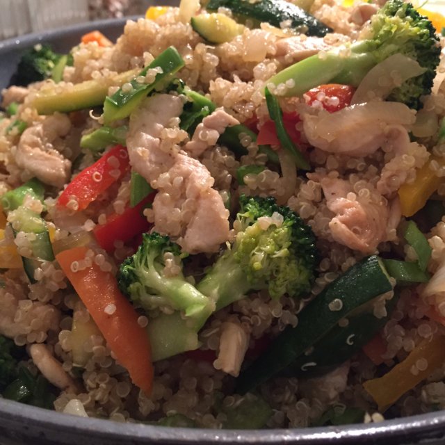 Quinoa,veggies,chicken in pan – created on the CHEF CHEF app for iOS