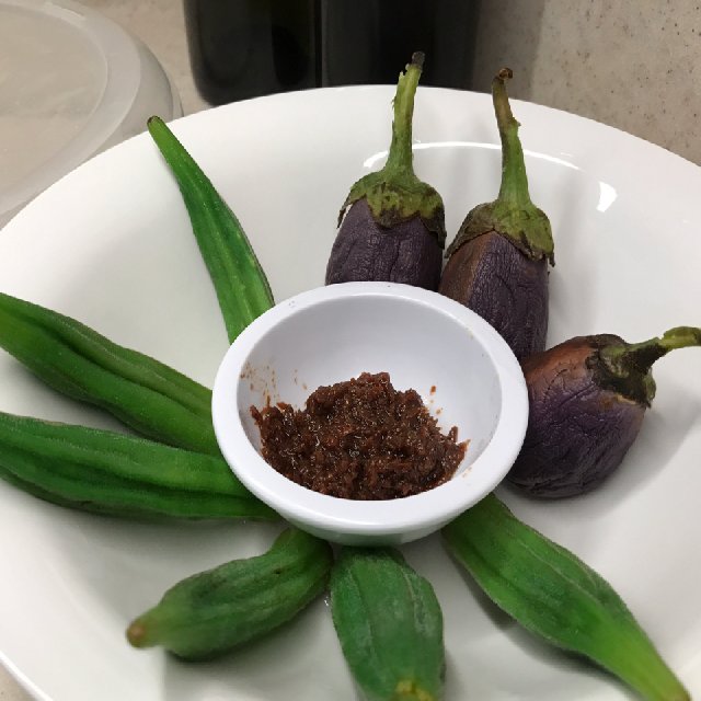 Pinoy Style Okra and Eggplant 