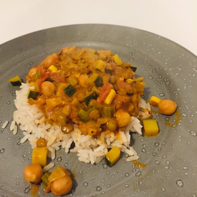 Spicy dahl med kikærter – created on the CHEF CHEF app for iOS
